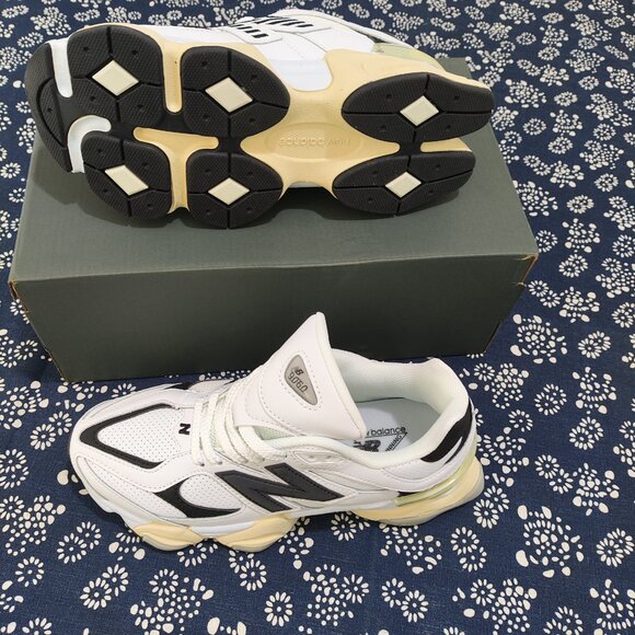 New Balance 9060 White & Black Chunky Sneakers main image 4